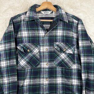 Vintage Woolrich Men's 100% Cotton Made In USA Plaid Flannel Button Shirt Medium